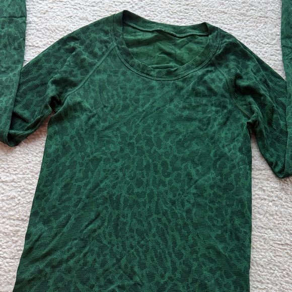 Lululemon Swiftly Tech Long Sleeve Shirt 2.0 Race Length - Picture 2 of 8